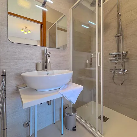 Vittorio Veneto - Urban Comfort By Host Hero *