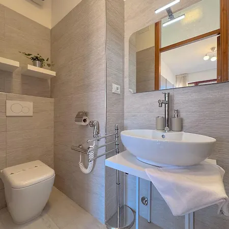 Vittorio Veneto - Urban Comfort By Host Hero Апартаменты *